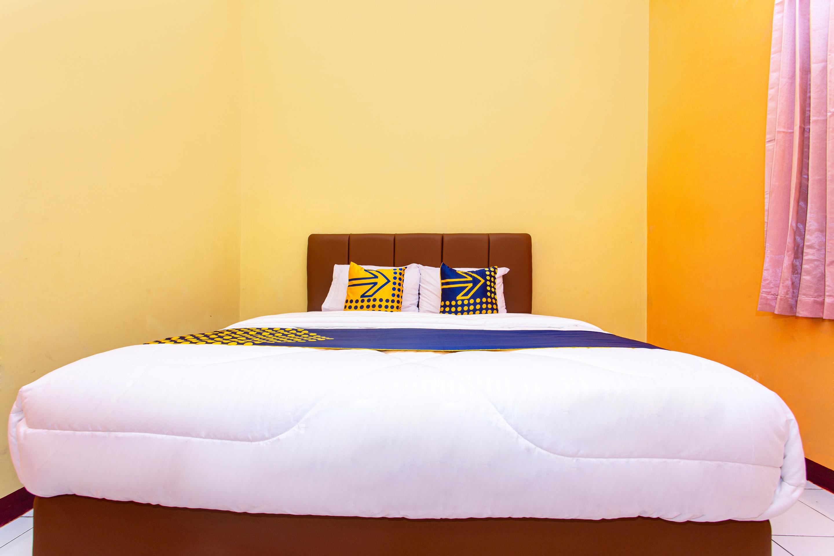Hotel Spot On 2697 Homy House Semarang Esterno foto