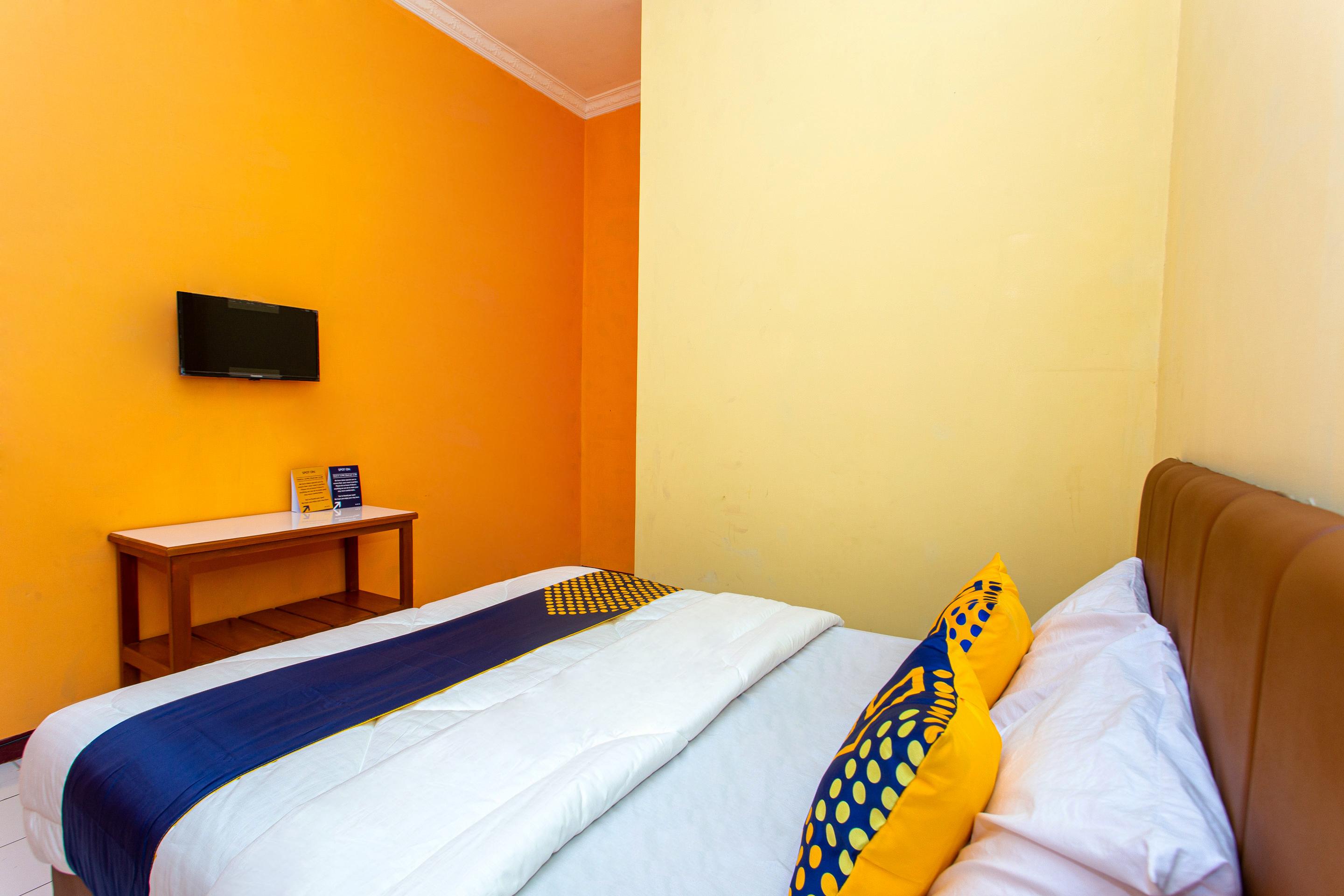 Hotel Spot On 2697 Homy House Semarang Esterno foto