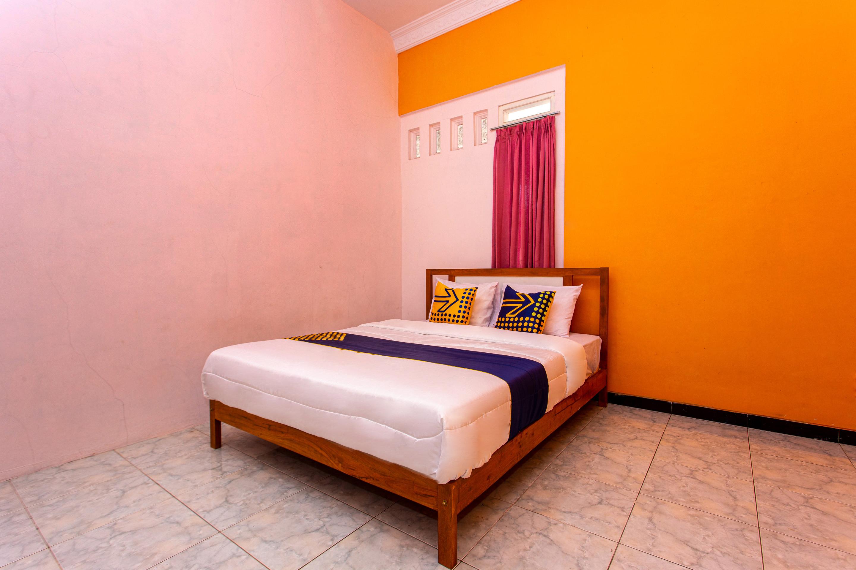 Hotel Spot On 2697 Homy House Semarang Esterno foto