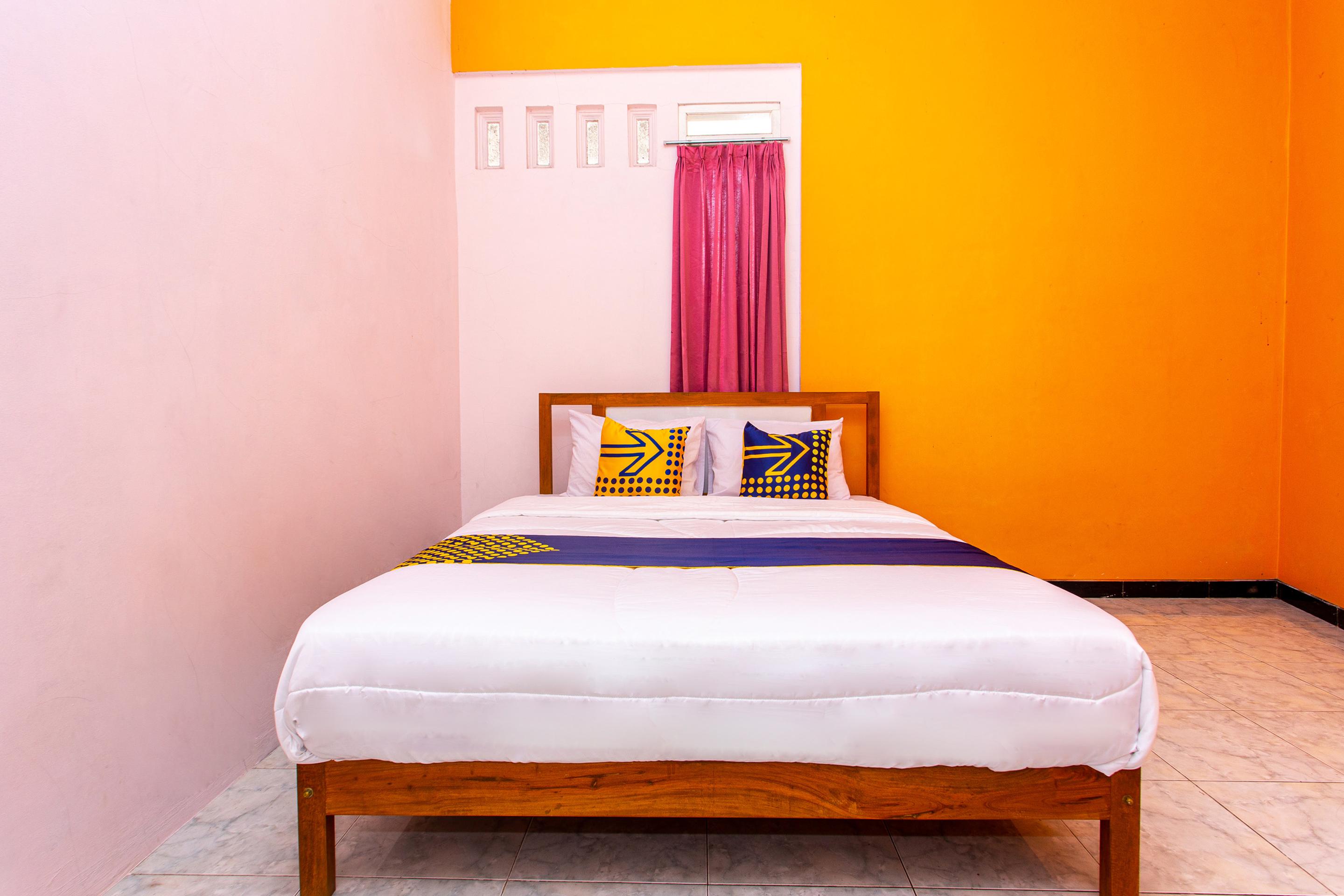 Hotel Spot On 2697 Homy House Semarang Esterno foto