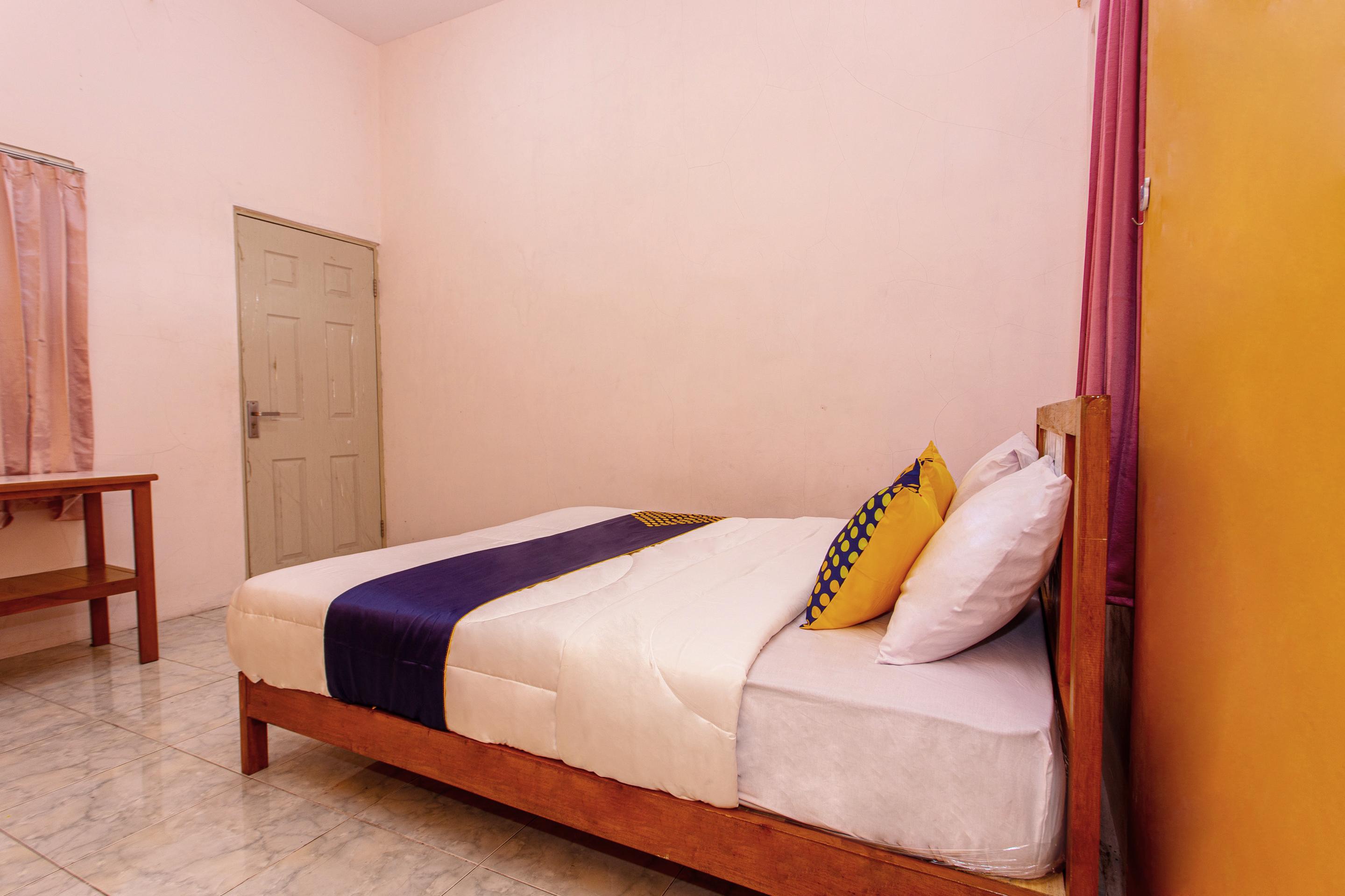 Hotel Spot On 2697 Homy House Semarang Esterno foto