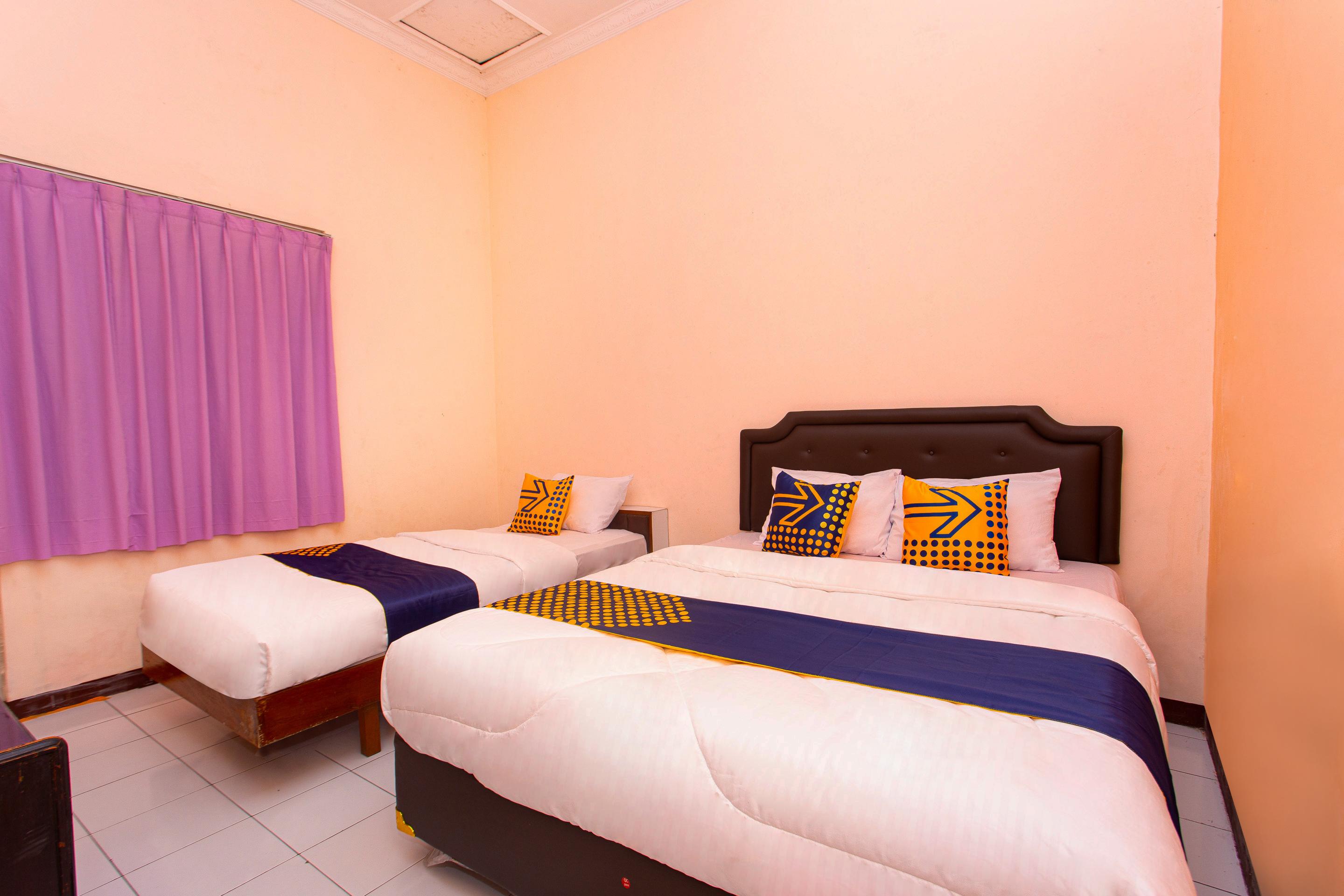 Hotel Spot On 2697 Homy House Semarang Esterno foto