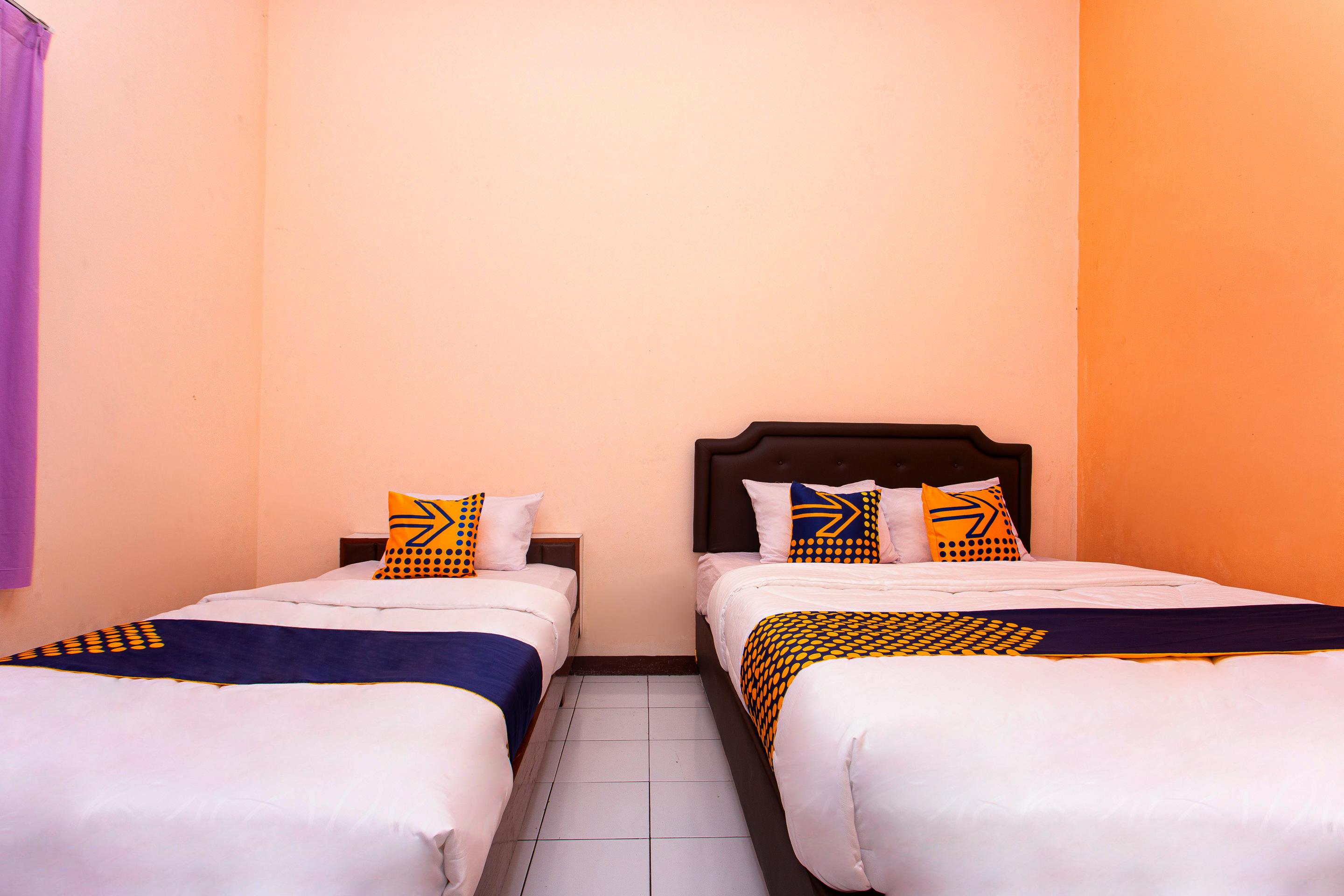 Hotel Spot On 2697 Homy House Semarang Esterno foto